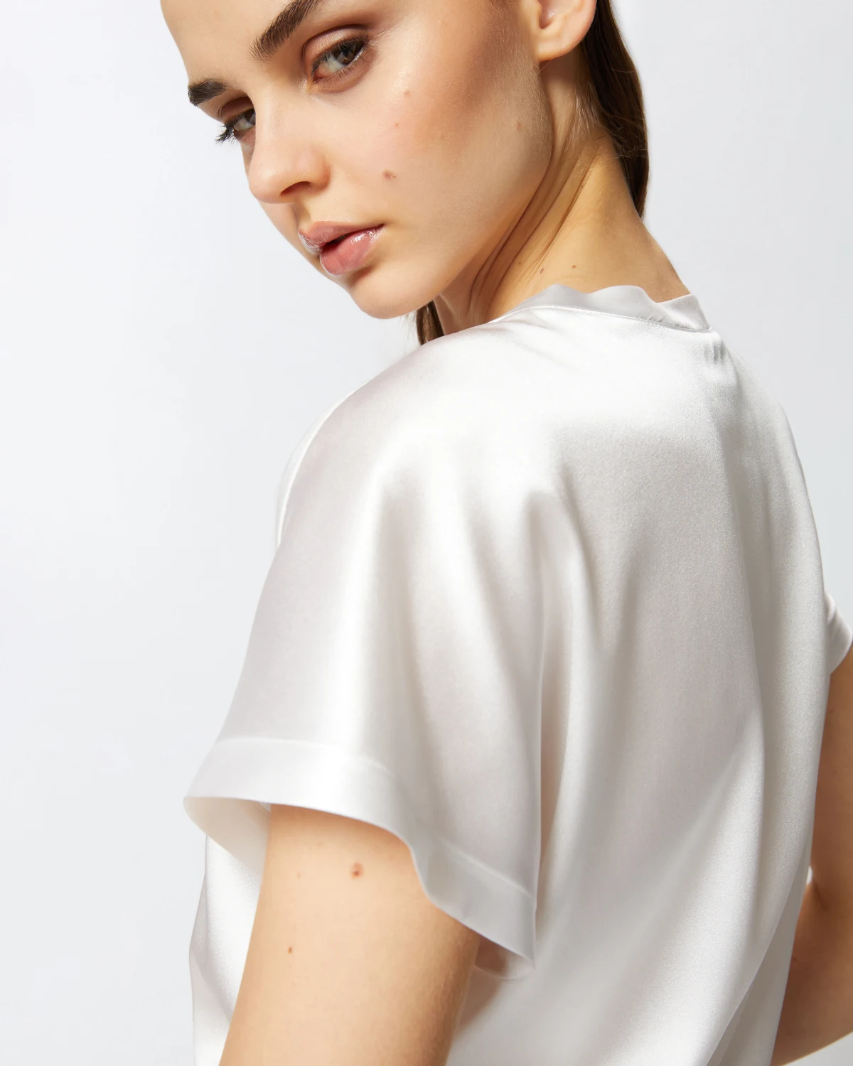Pinko Pinko Blusa in satin maniche ad aletta — 2/4